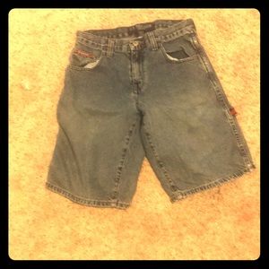 28 size waist shorts